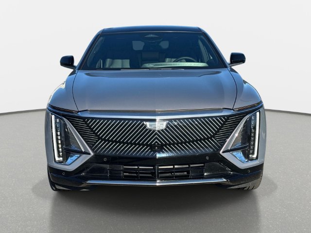 Certified 2025 Cadillac Lyriq Luxury w/ LPO, Floor Liner Package AWD/4WD image 8