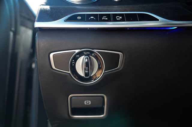Used 2015 Mercedes-Benz S 550 Sedan w/ Premium 1 Package image 36