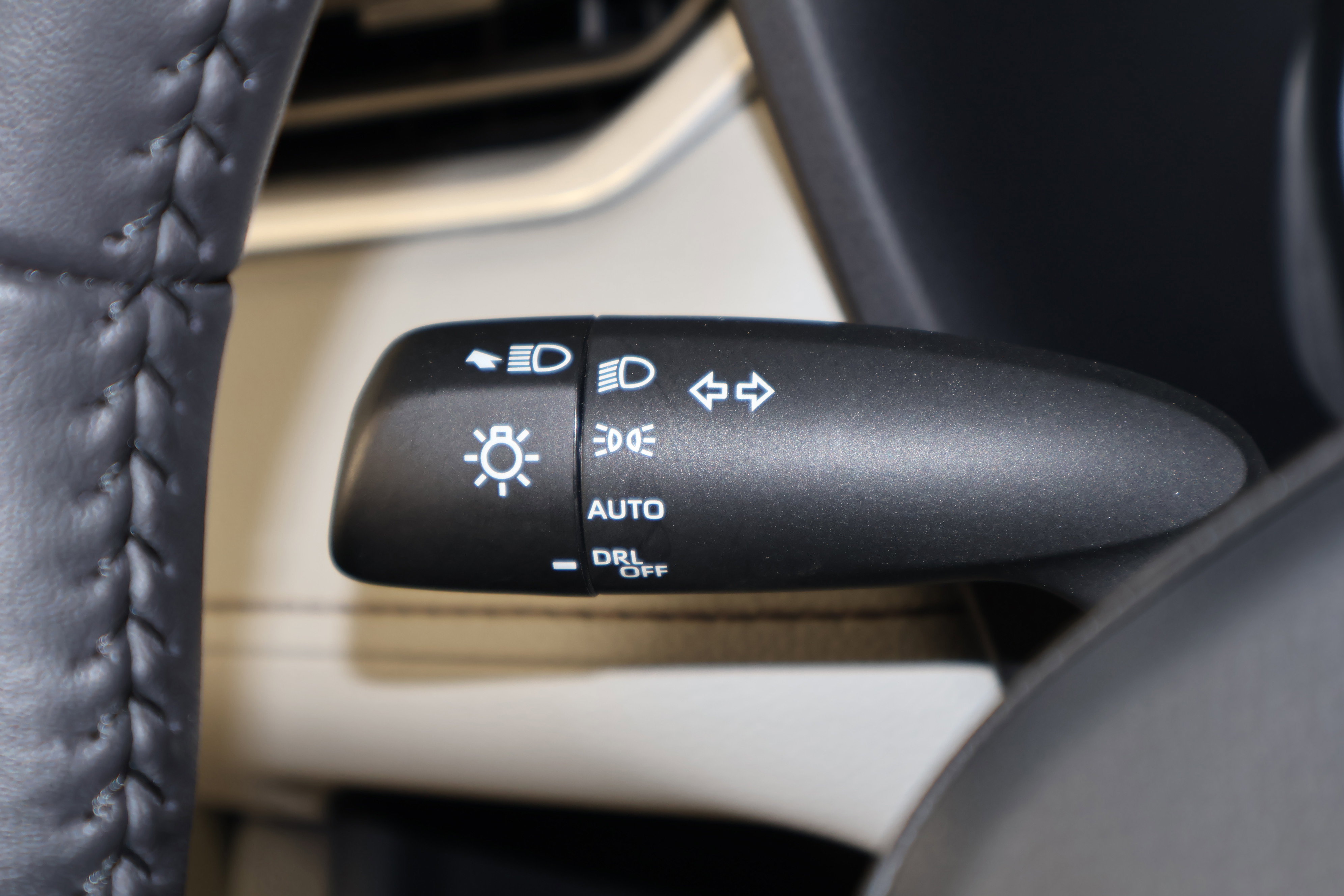 Used 2025 Toyota RAV4 XLE w/ Convenience Package image 24