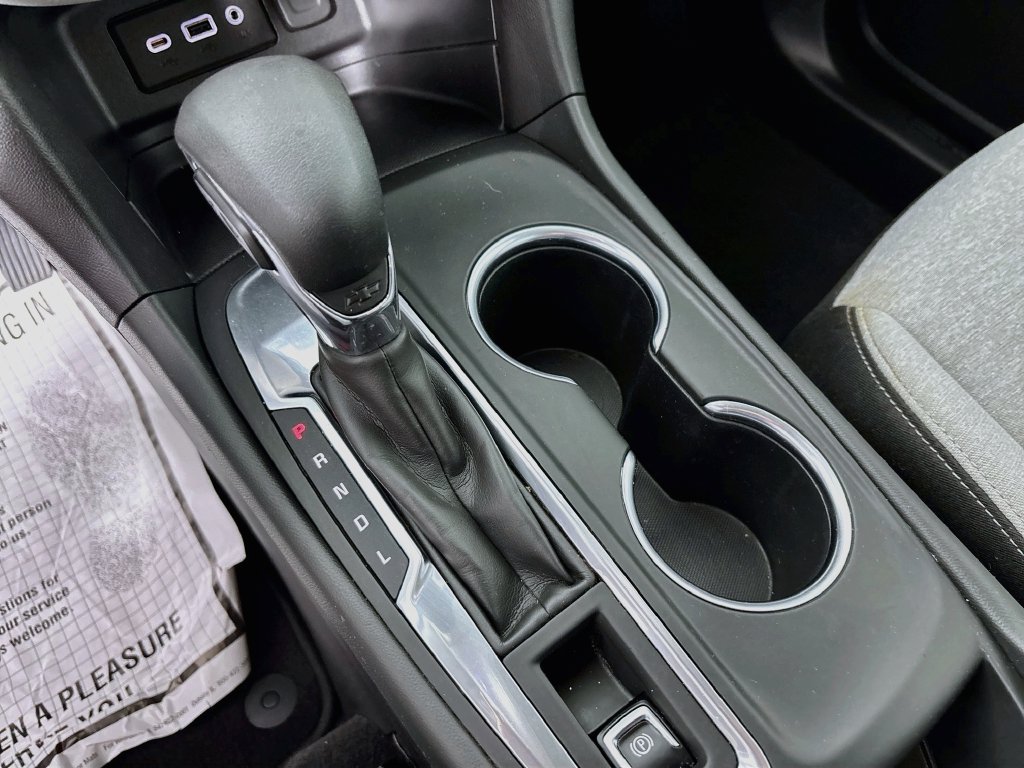 Used 2022 Chevrolet Equinox LS w/ LS Convenience Package FWD image 17