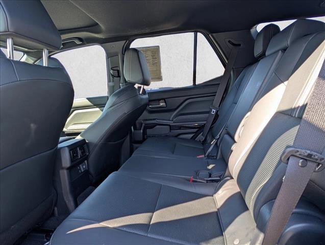 Used 2025 Toyota 4Runner Limited image 17