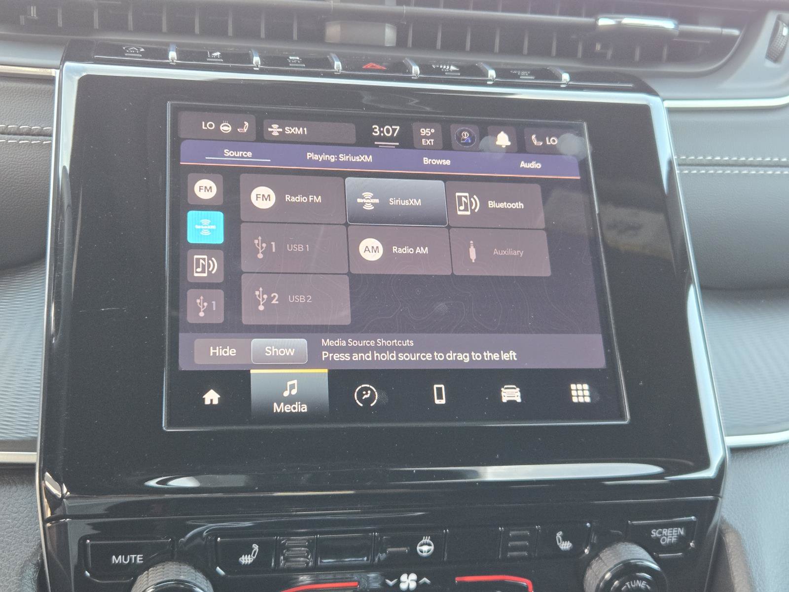 Certified 2025 Jeep Grand Cherokee Altitude RWD image 9
