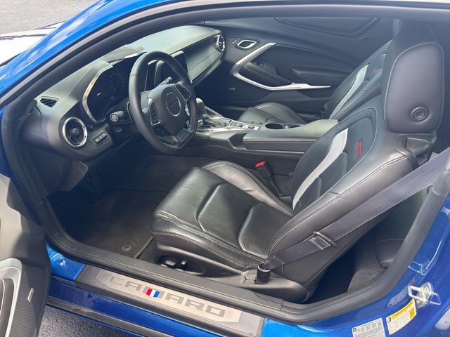 Used 2017 Chevrolet Camaro SS image 12