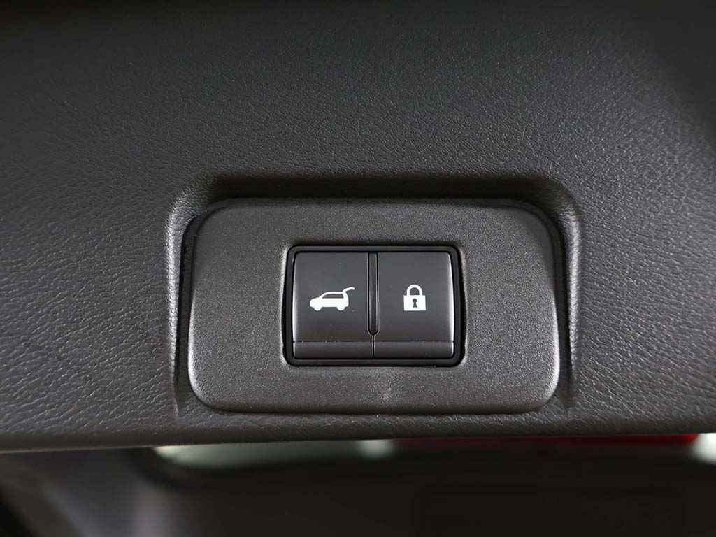 Used 2024 Nissan Rogue SV FWD image 18
