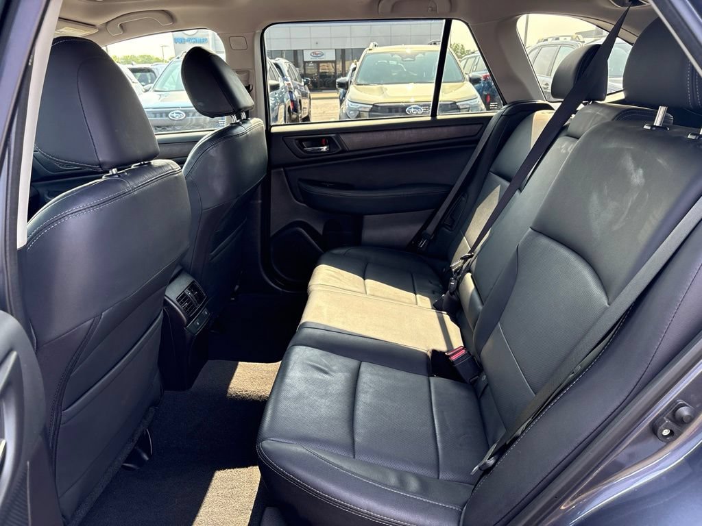Used 2017 Subaru Outback 2.5i Limited AWD/4WD image 12