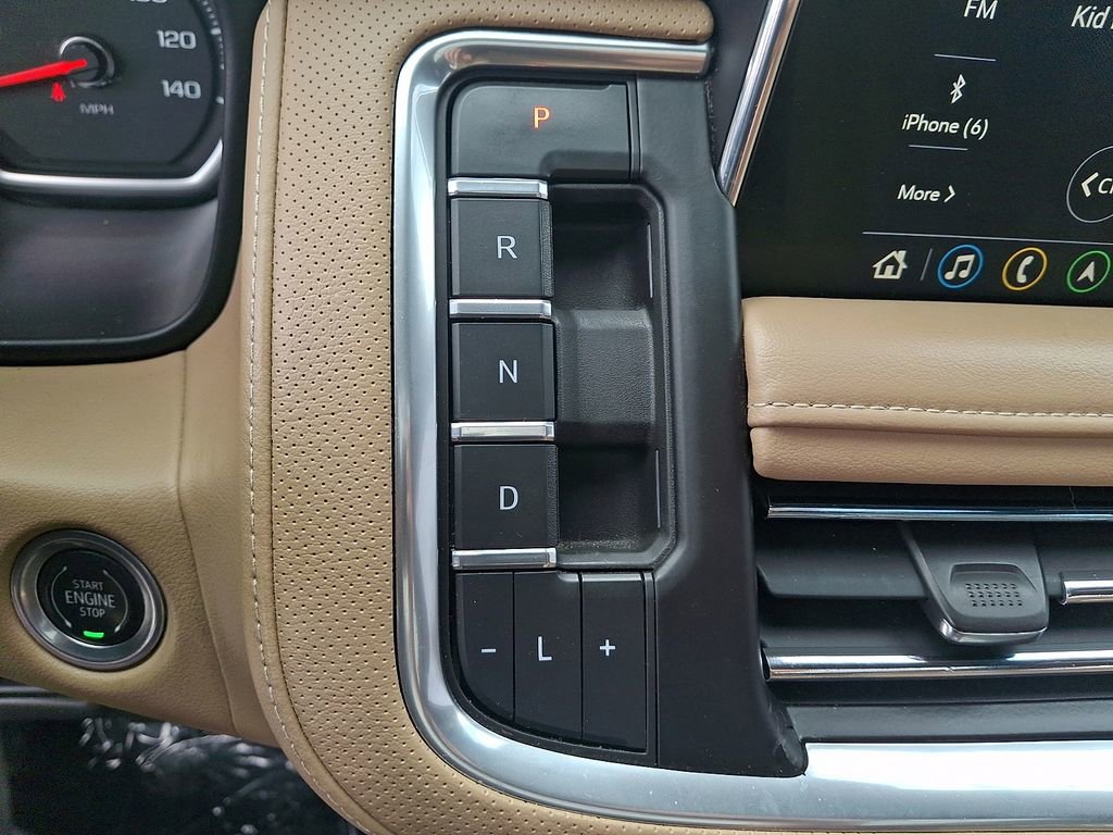 Used 2021 Chevrolet Tahoe Premier w/ Premium Package AWD/4WD image 18