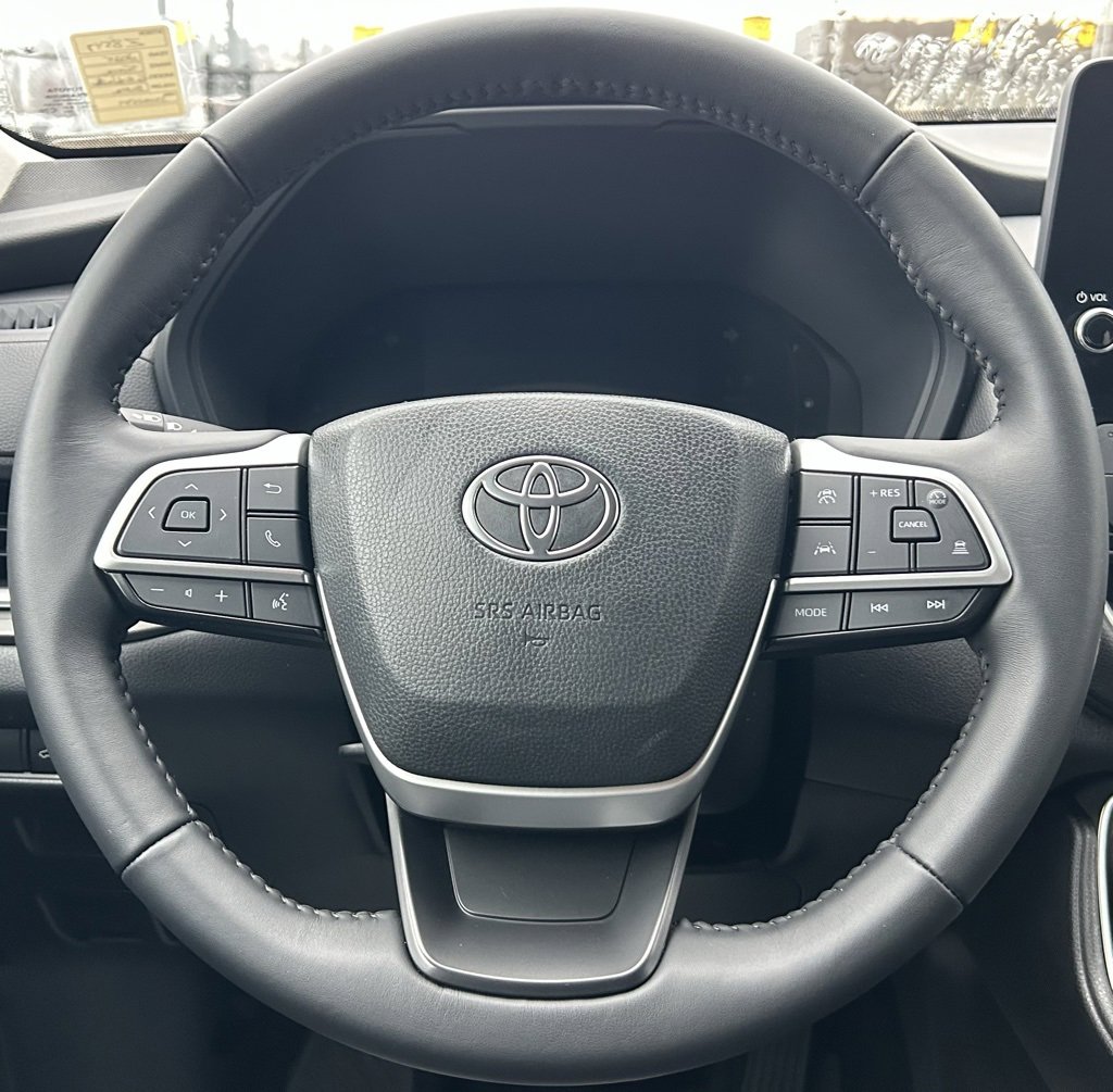 Certified 2025 Toyota Grand Highlander AWD image 21