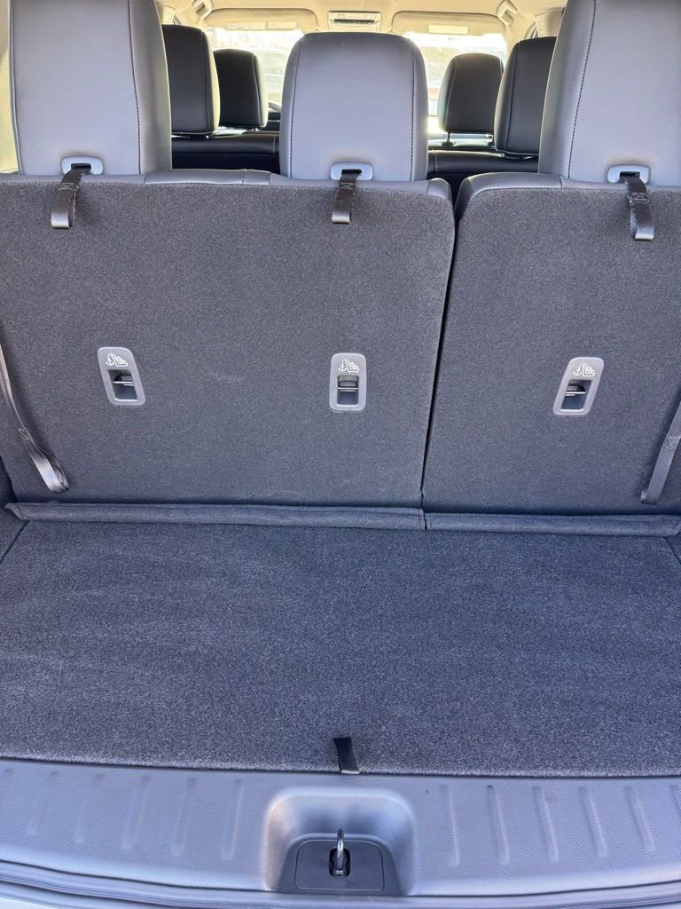 Used 2025 Nissan Pathfinder SL image 15