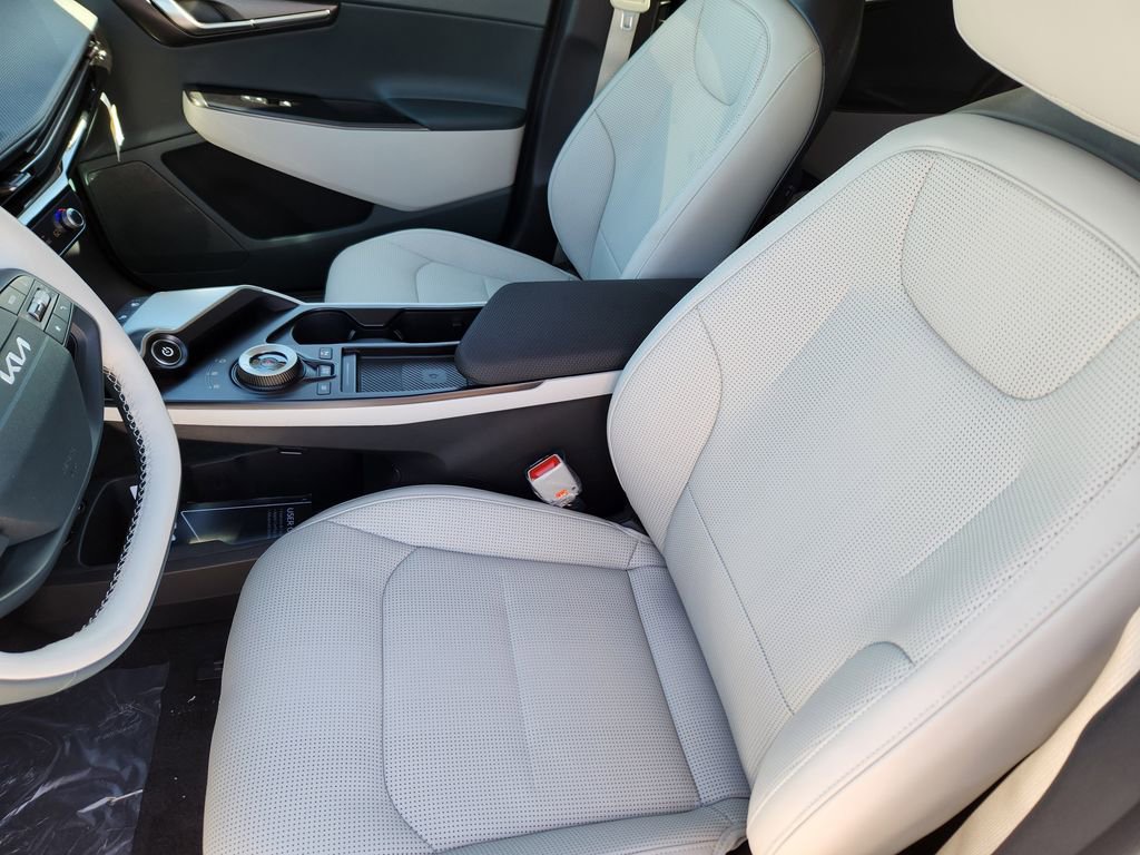 New 2025 Kia EV6 Wind image 8