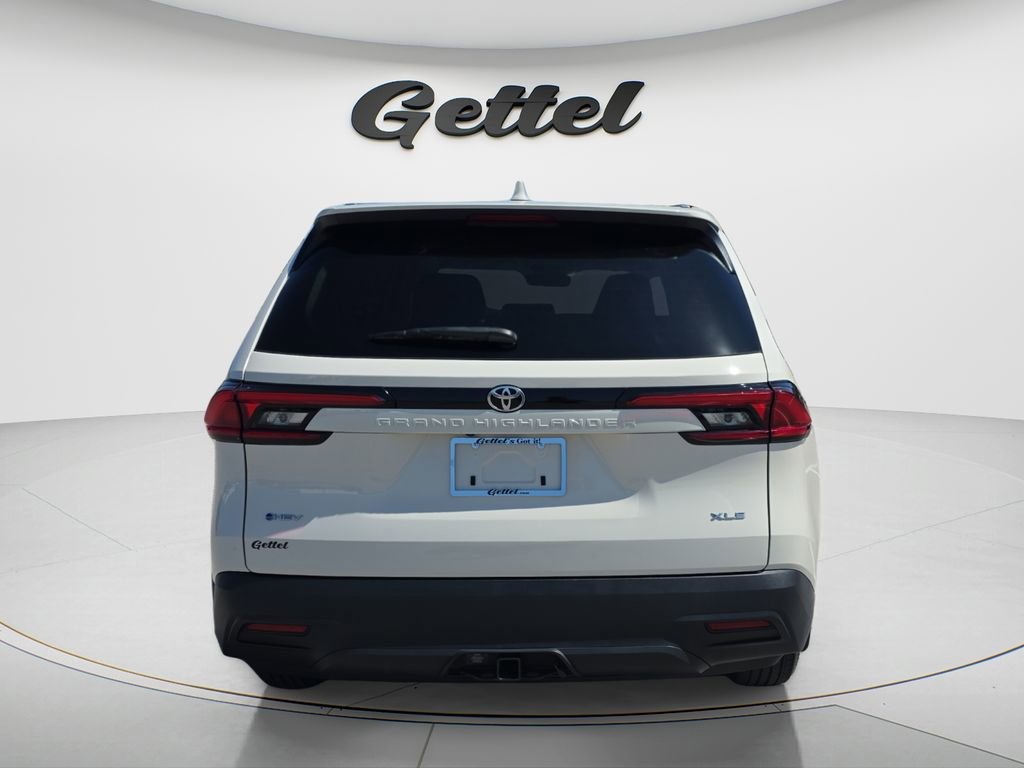 Certified 2024 Toyota Grand Highlander XLE image 6