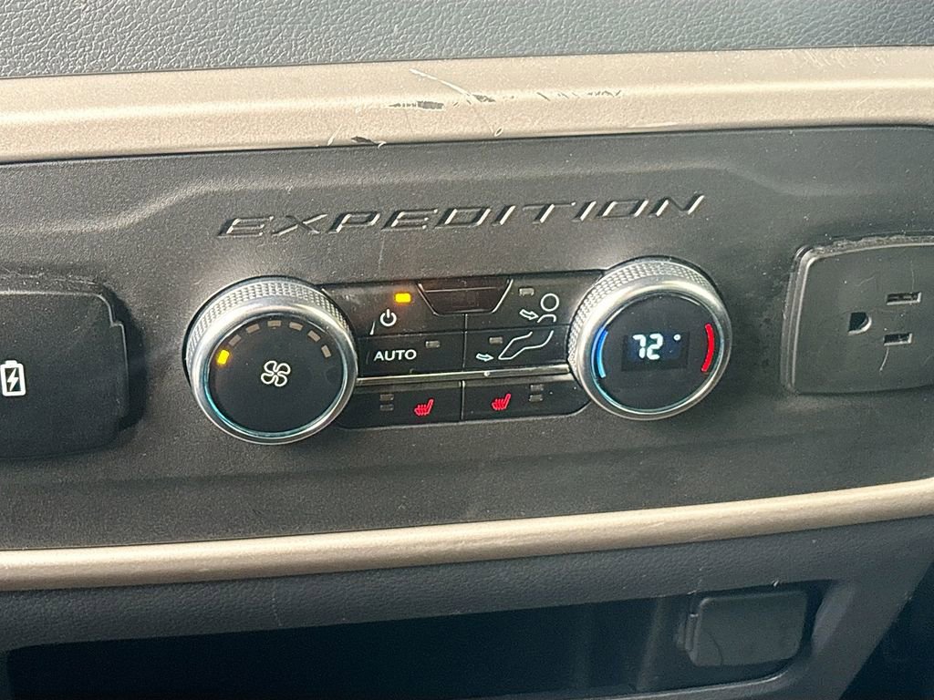 Used 2024 Ford Expedition Limited image 26