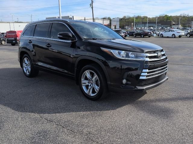Used 2017 Toyota Highlander Limited image 12