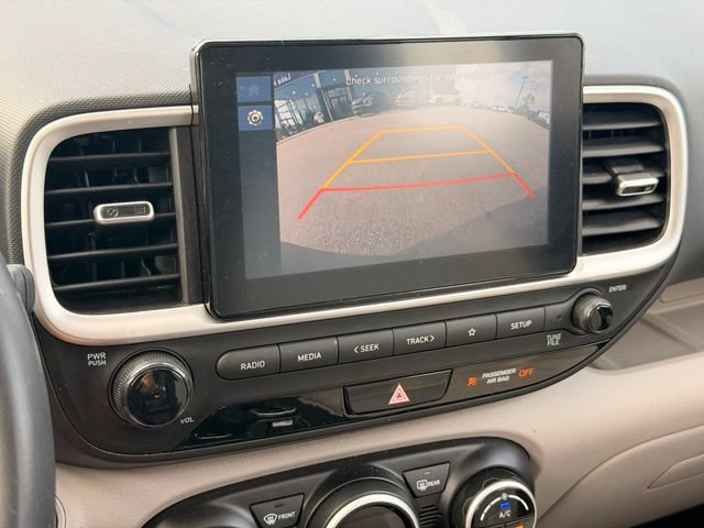 Used 2025 Hyundai Venue SEL FWD image 28