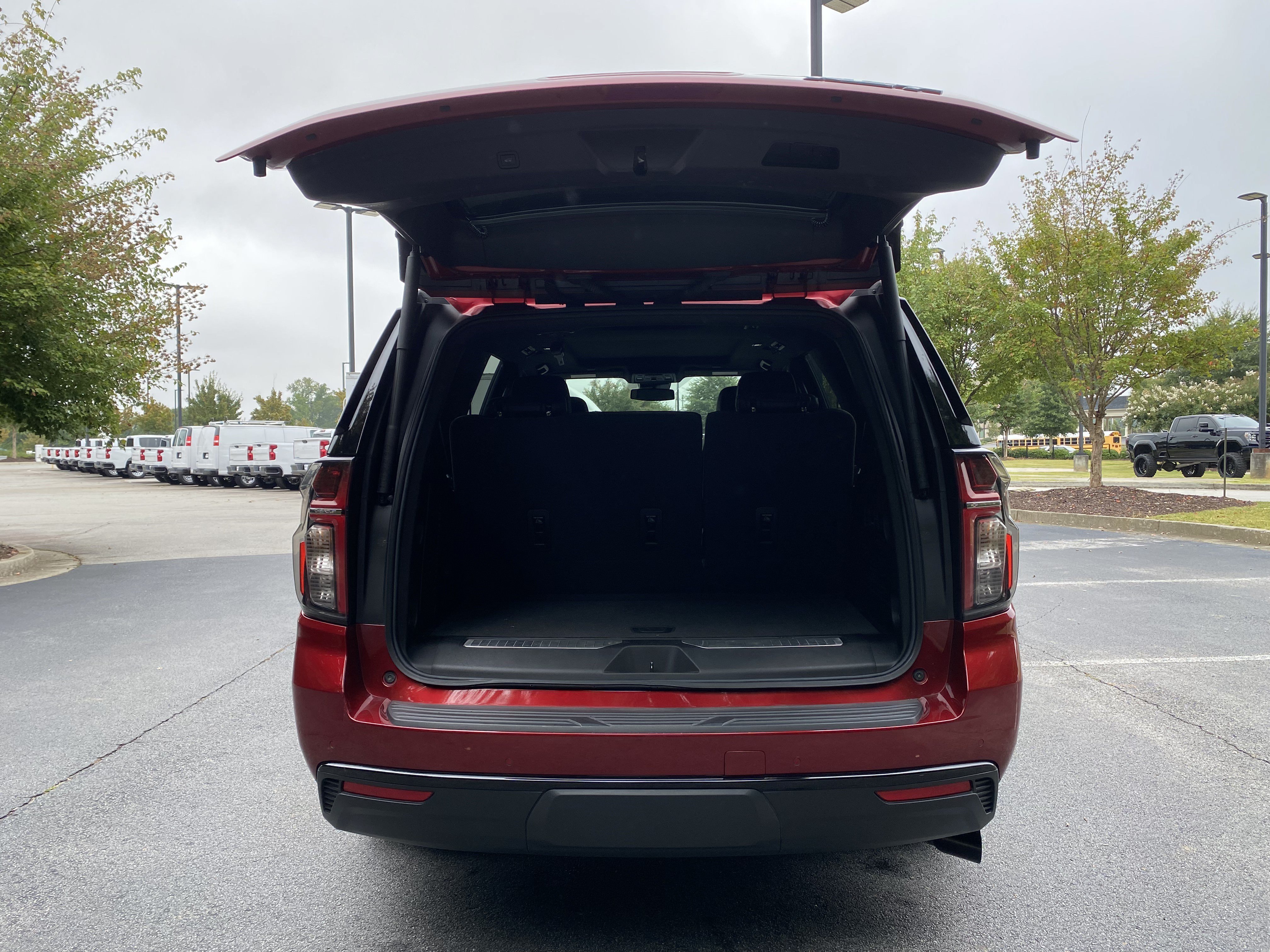 Used 2023 Chevrolet Tahoe RST w/ Luxury Package AWD/4WD image 11