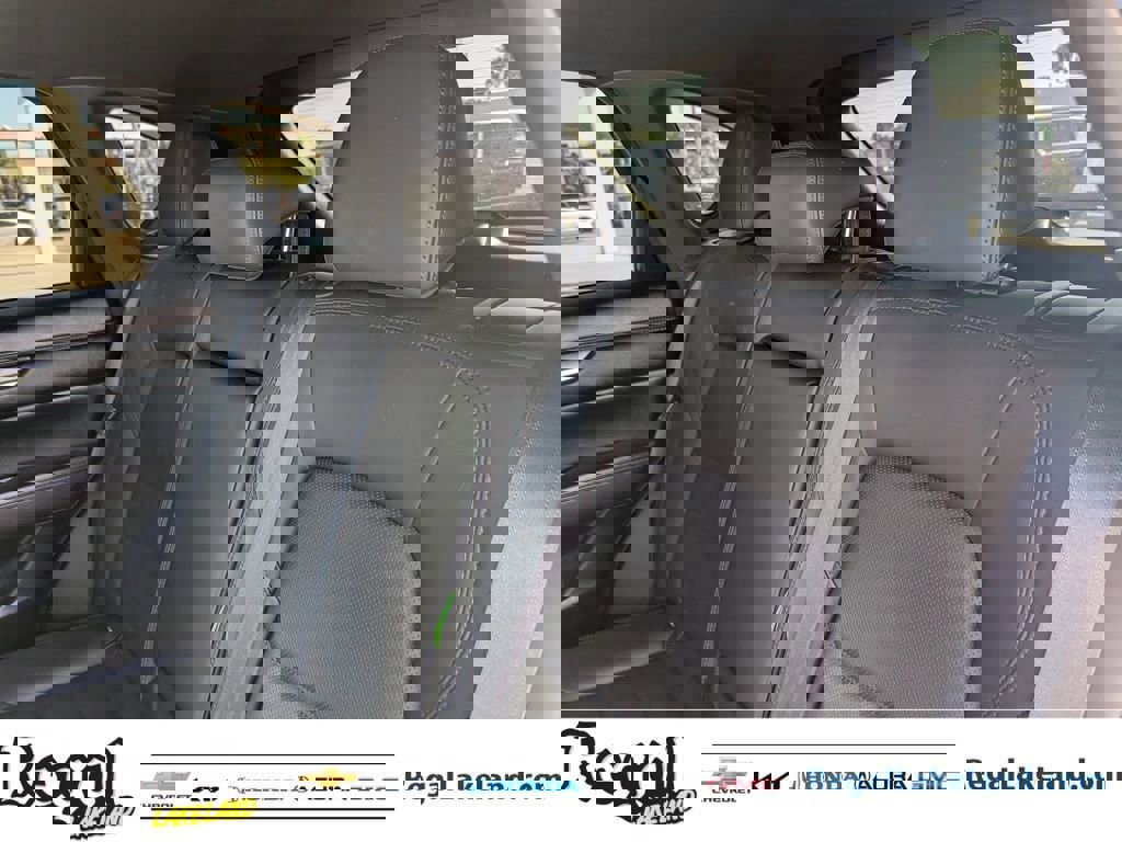 Used 2023 MAZDA CX-5 Signature image 16