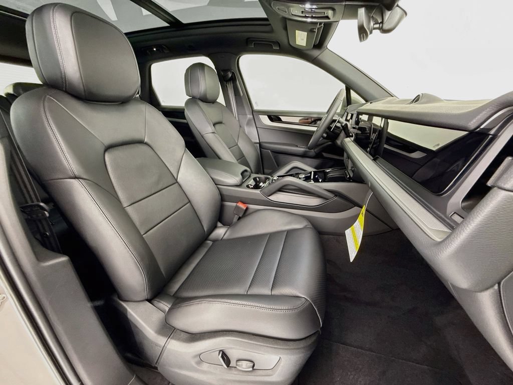 New 2026 Porsche Cayenne AWD/4WD image 30