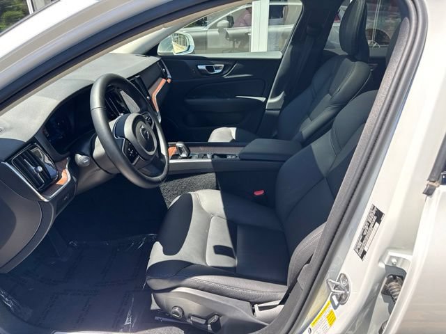 Certified 2025 Volvo V60 B5 Cross Country Plus AWD/4WD image 20