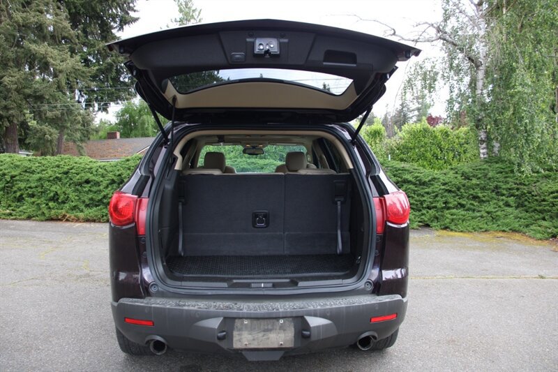 Used 2010 Chevrolet Traverse LTZ AWD/4WD image 20