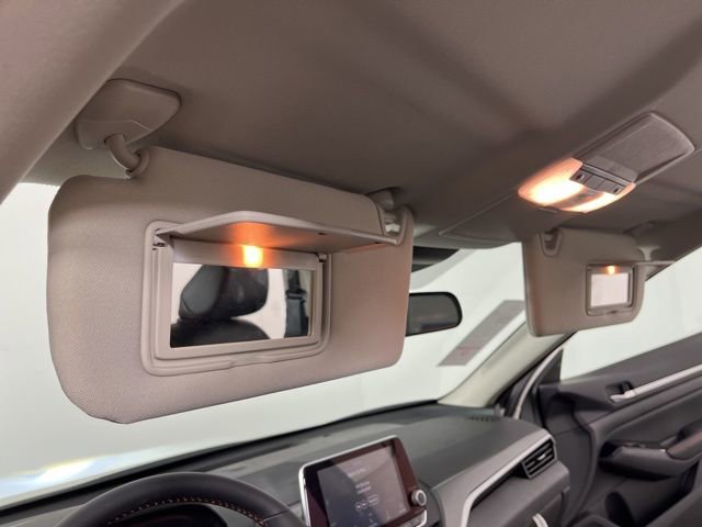 New 2025 Nissan Altima 2.5 SR image 35