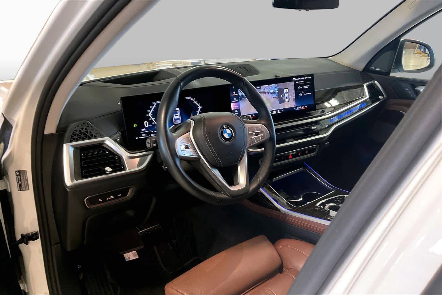 Used 2026 BMW X7 xDrive40i AWD/4WD image 16
