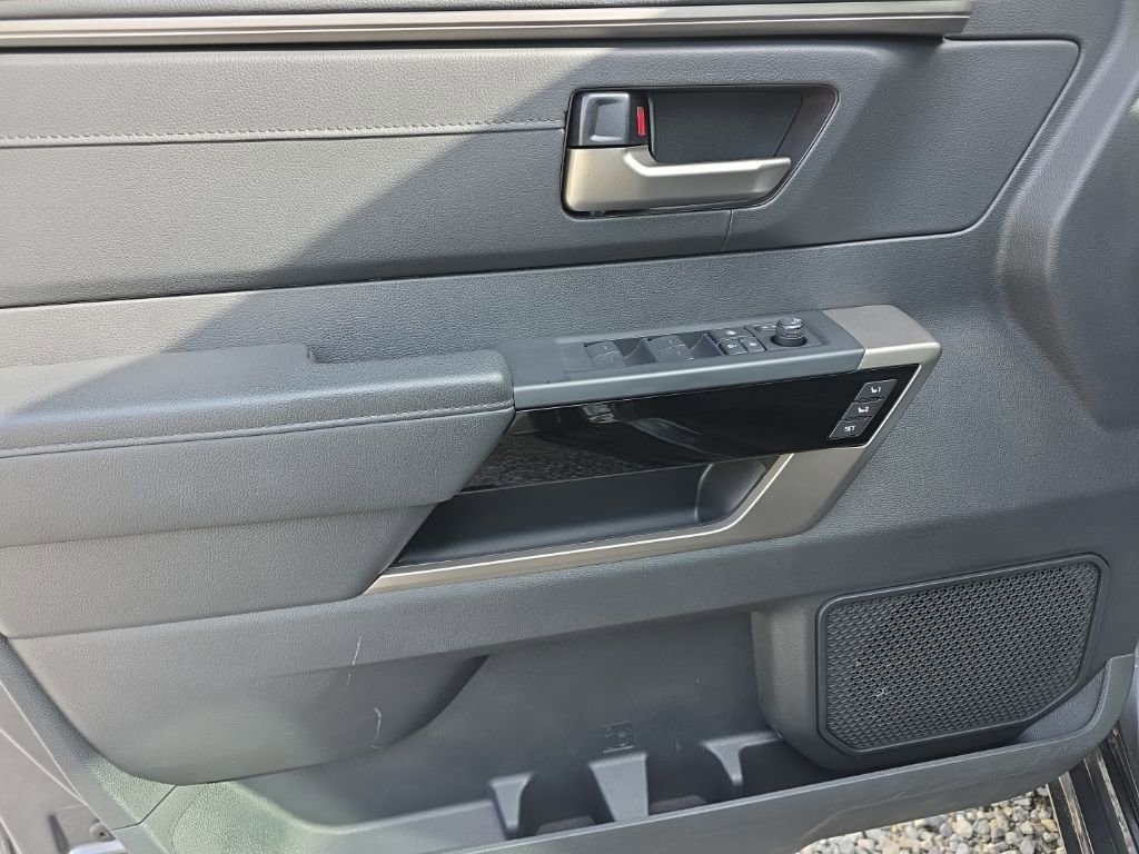 Used 2024 Toyota Tundra Limited AWD/4WD image 14