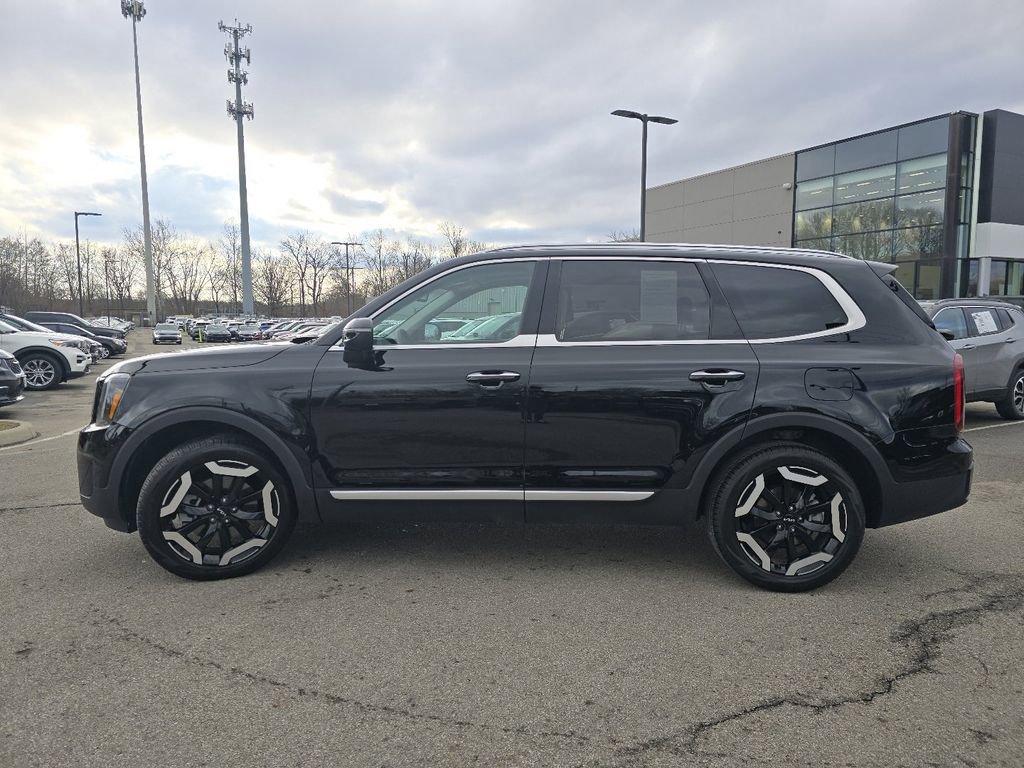Used 2024 Kia Telluride S w/ S Sunroof Package image 15