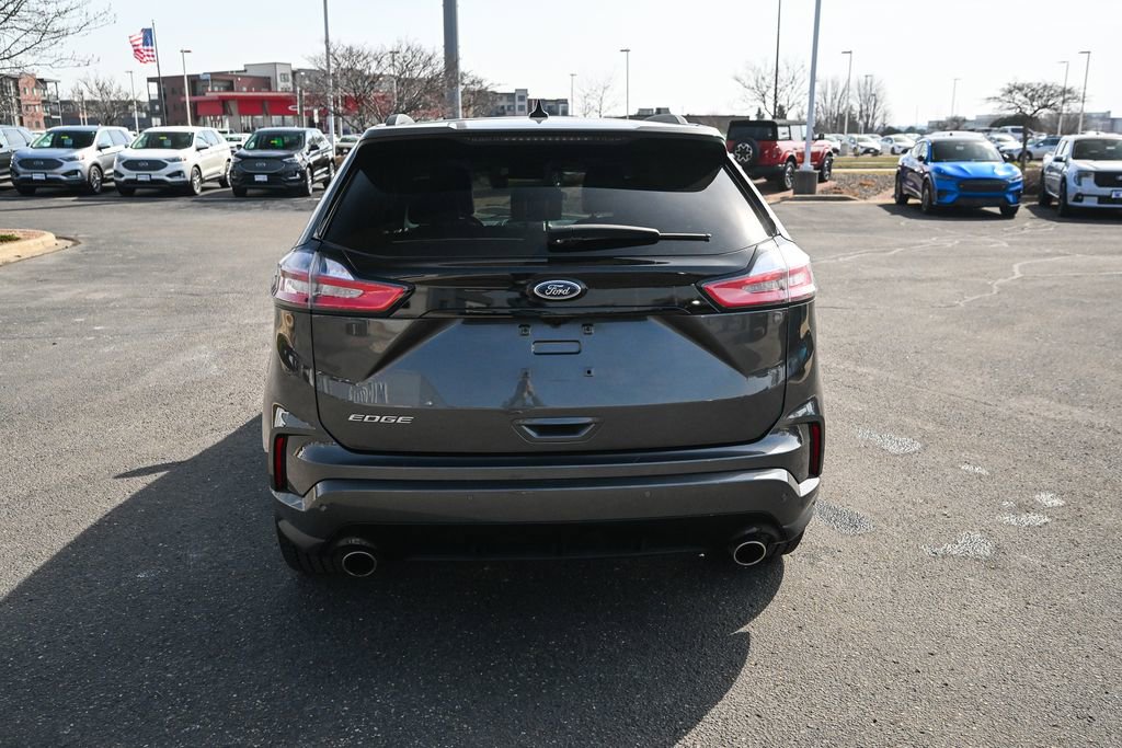 Used 2020 Ford Edge ST-Line w/ Cold Weather Package image 6