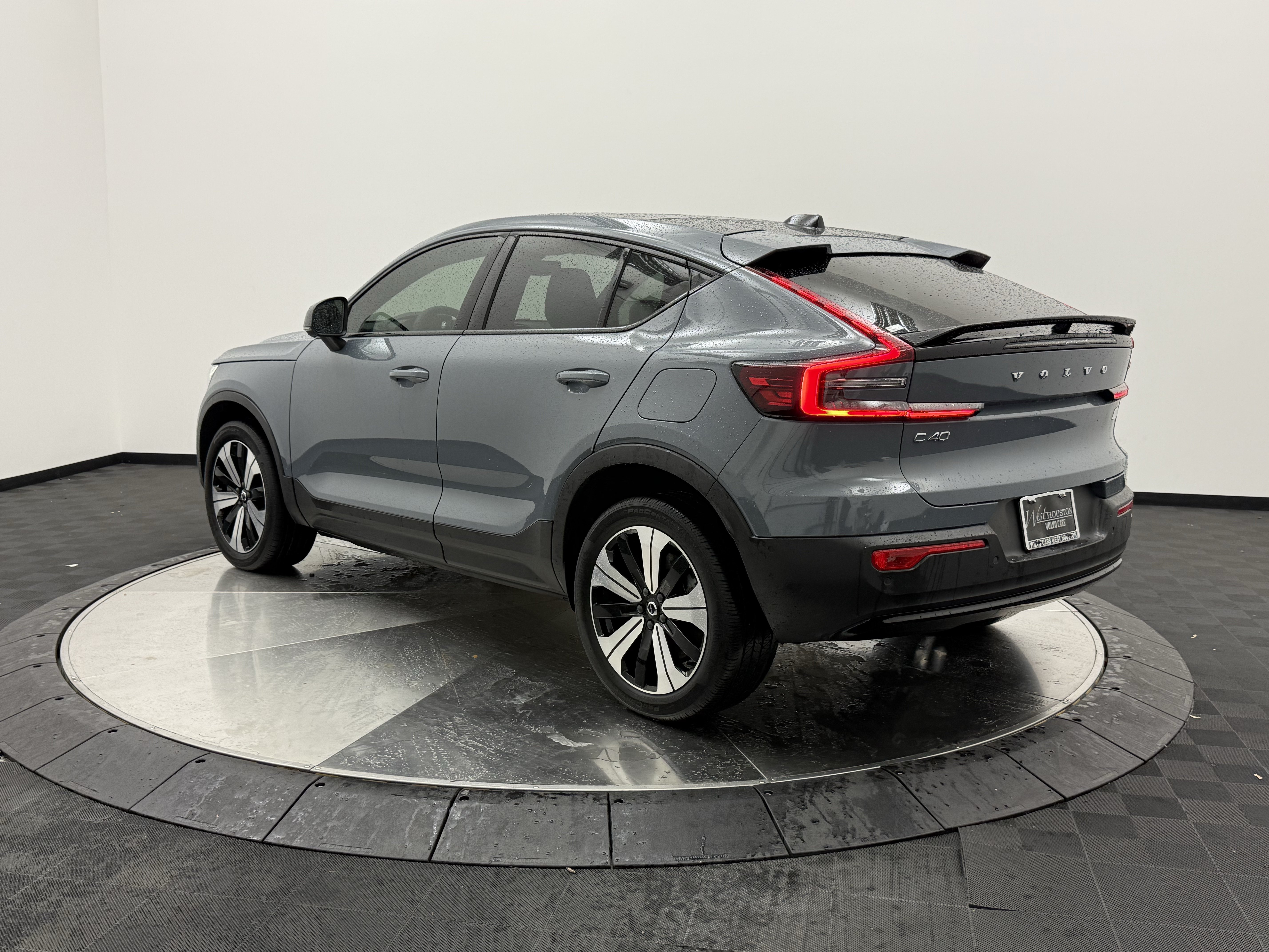 Certified 2023 Volvo C40 P8 Recharge Plus w/ Protection Package Premier AWD/4WD image 4