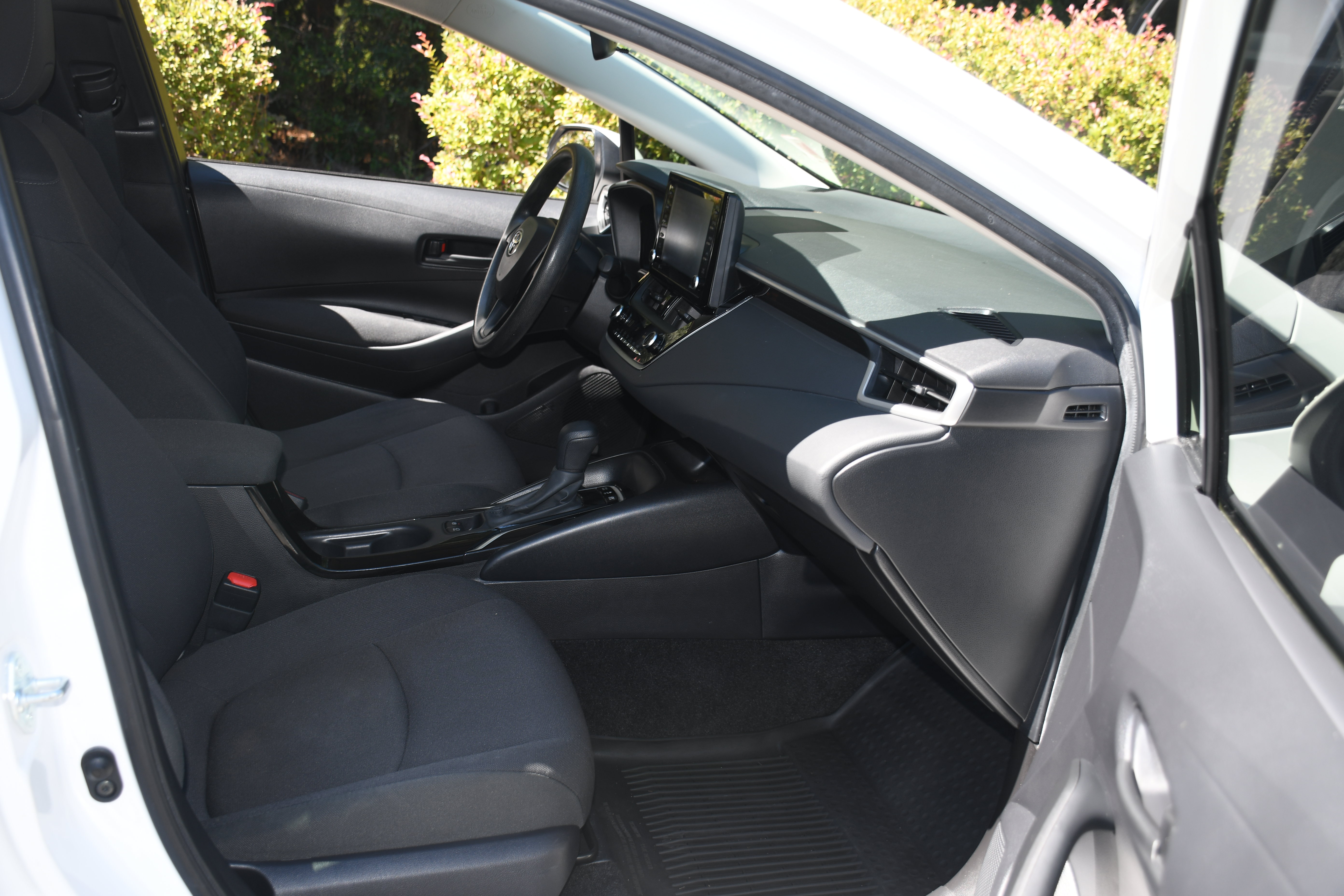 Certified 2022 Toyota Corolla LE FWD image 19