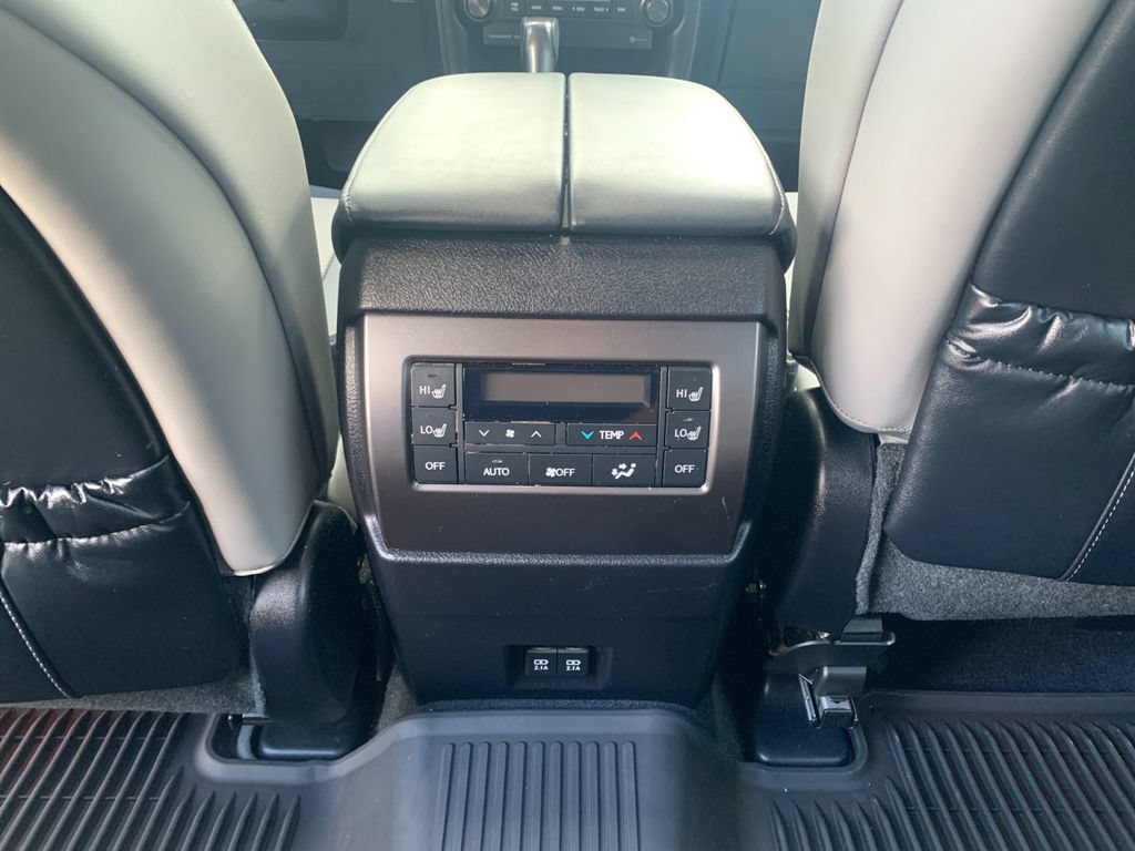 Used 2023 Lexus GX 460 w/ Black Line Special Edition AWD/4WD image 15