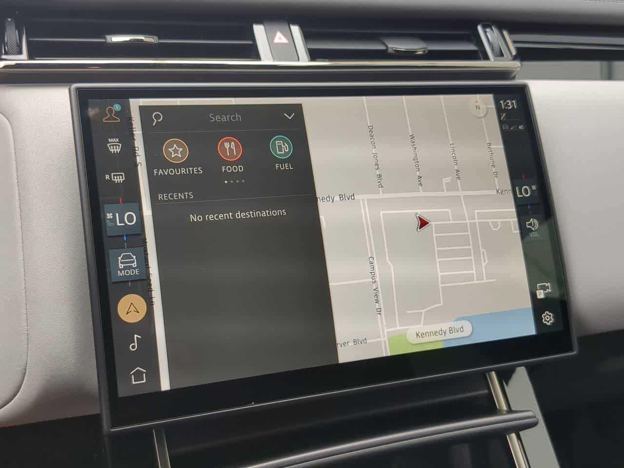 Used 2026 Land Rover Range Rover Velar Dynamic SE image 30