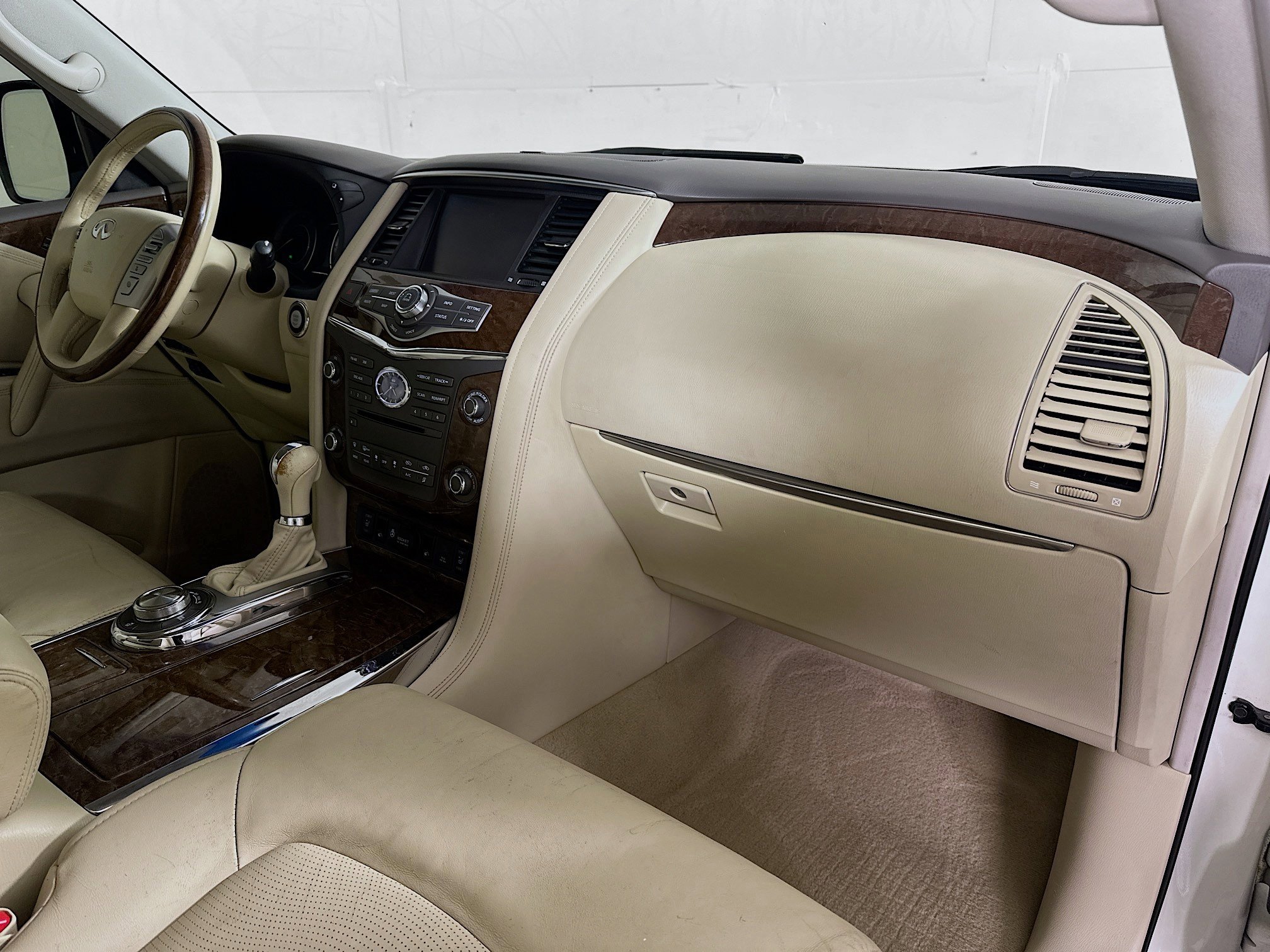 Used 2015 INFINITI QX80 Luxe w/ 22" Wheel Package image 33