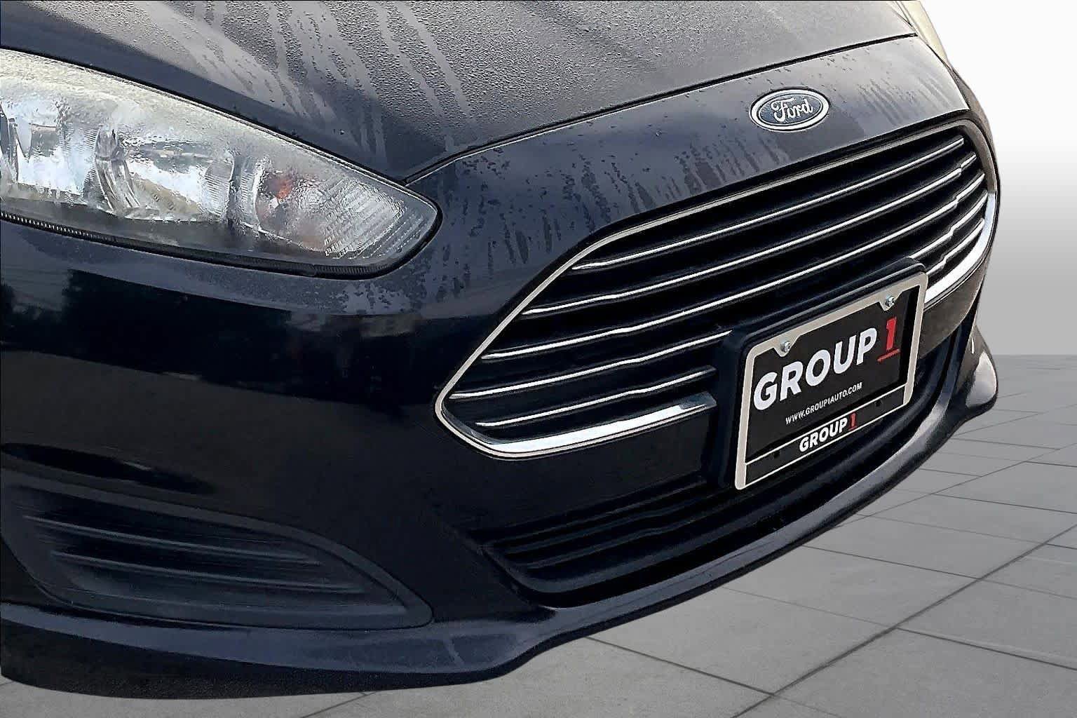 Used 2016 Ford Fiesta SE FWD image 28