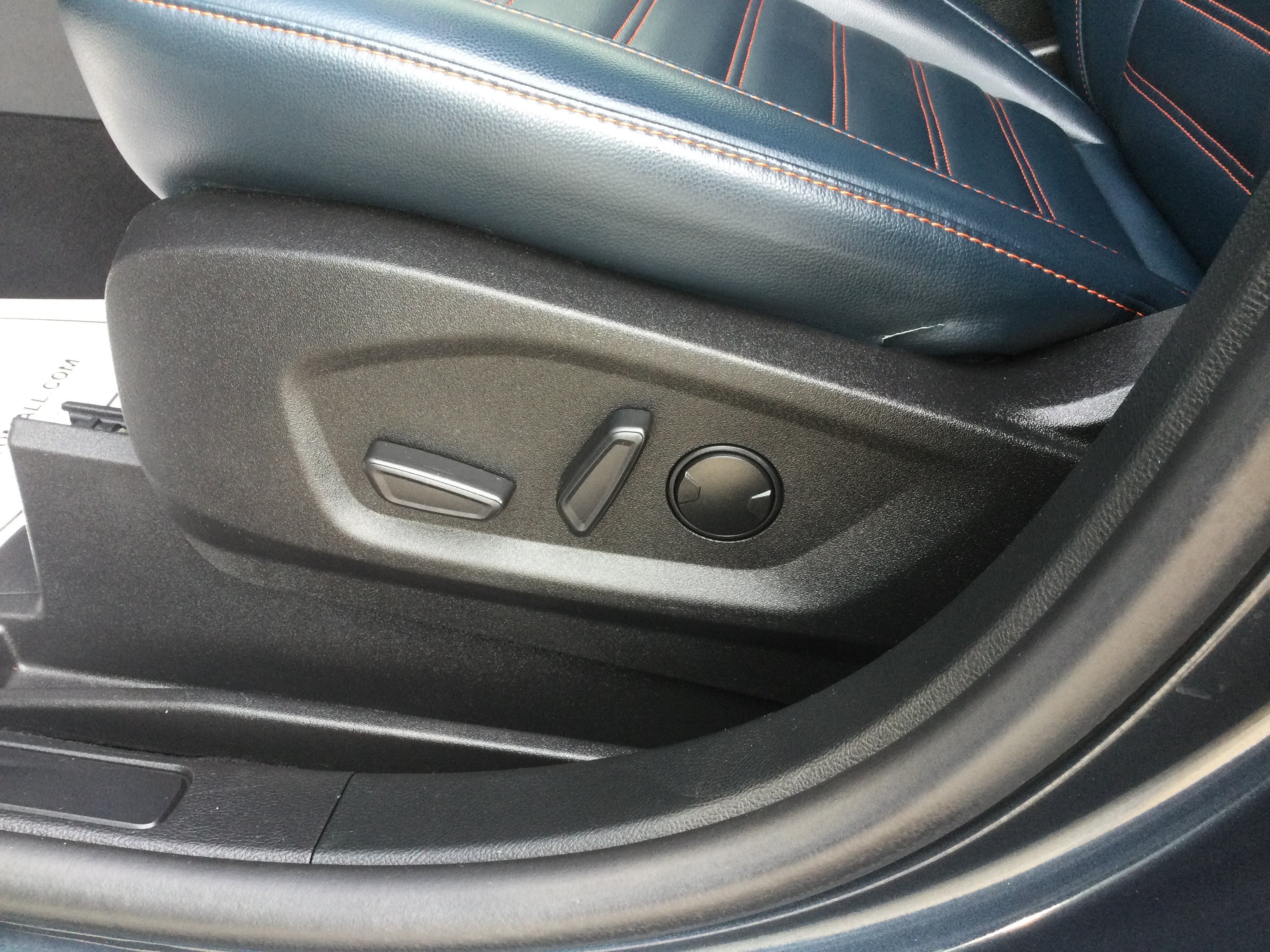 Used 2024 Ford Edge SEL w/ Sport Appearance Package AWD/4WD image 9