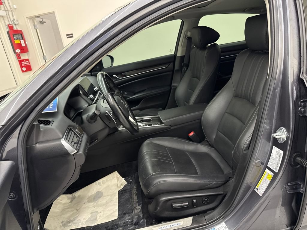 Used 2022 Honda Accord Touring image 13