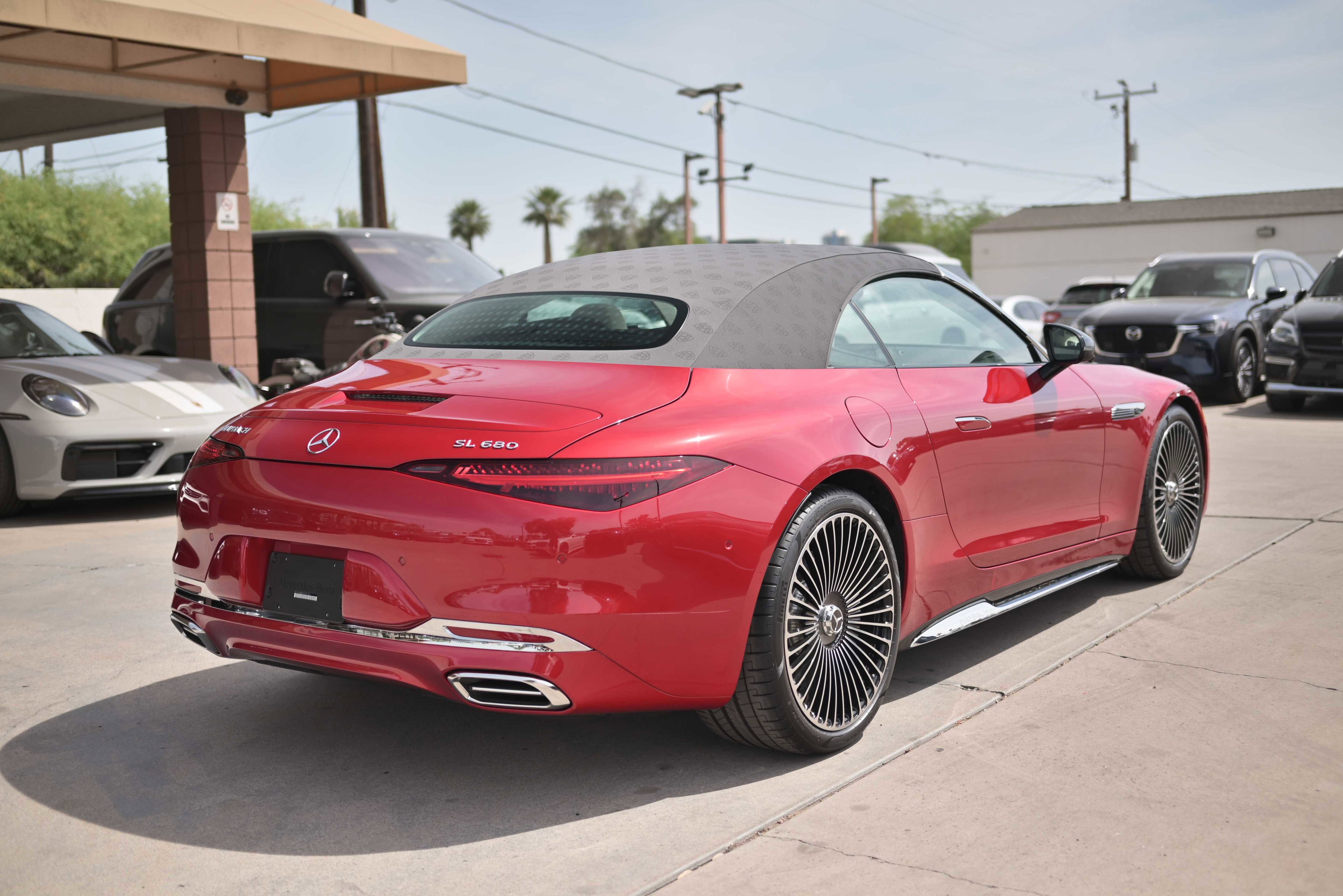 Used 2026 Mercedes-Benz Maybach SL 680 image 4