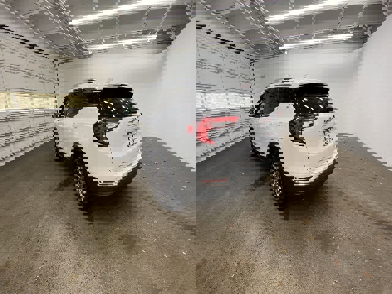 Used 2023 GMC Terrain SLT image 4