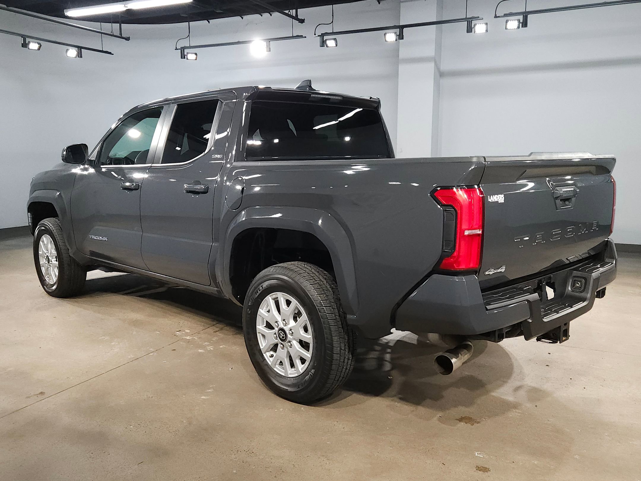 Certified 2025 Toyota Tacoma SR5 image 5