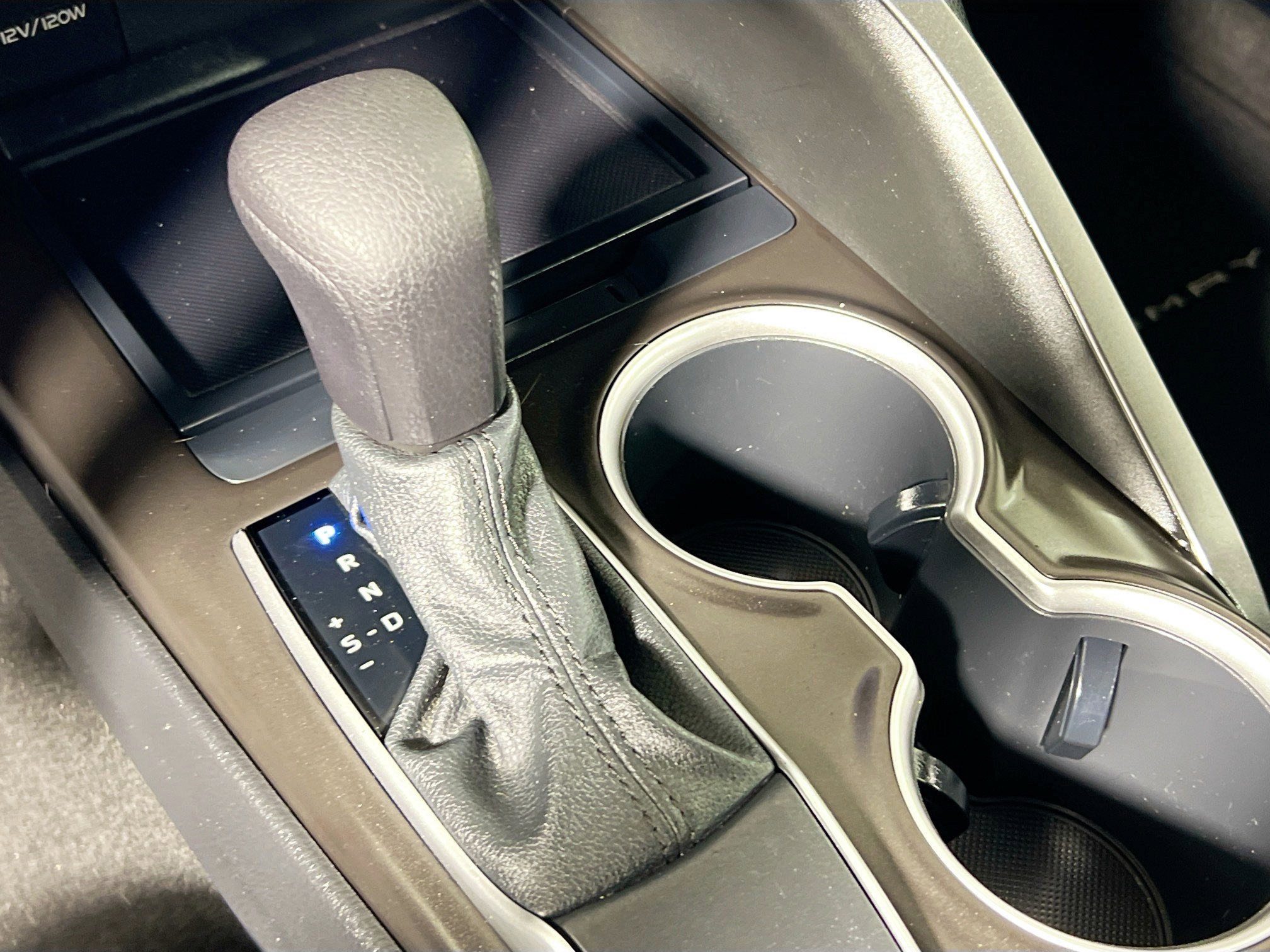 Used 2021 Toyota Camry LE FWD image 24