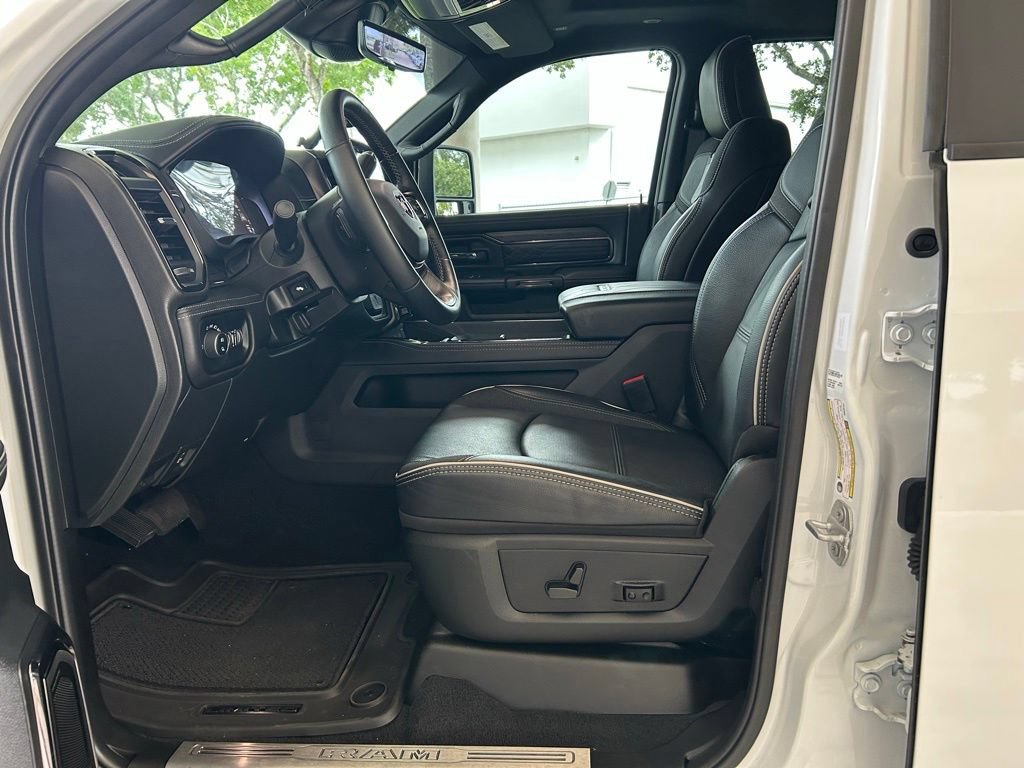 Used 2025 RAM 2500 Limited AWD/4WD image 6