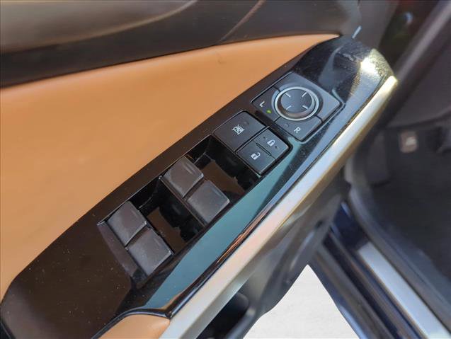 Used 2017 Lexus IS 200t image 27