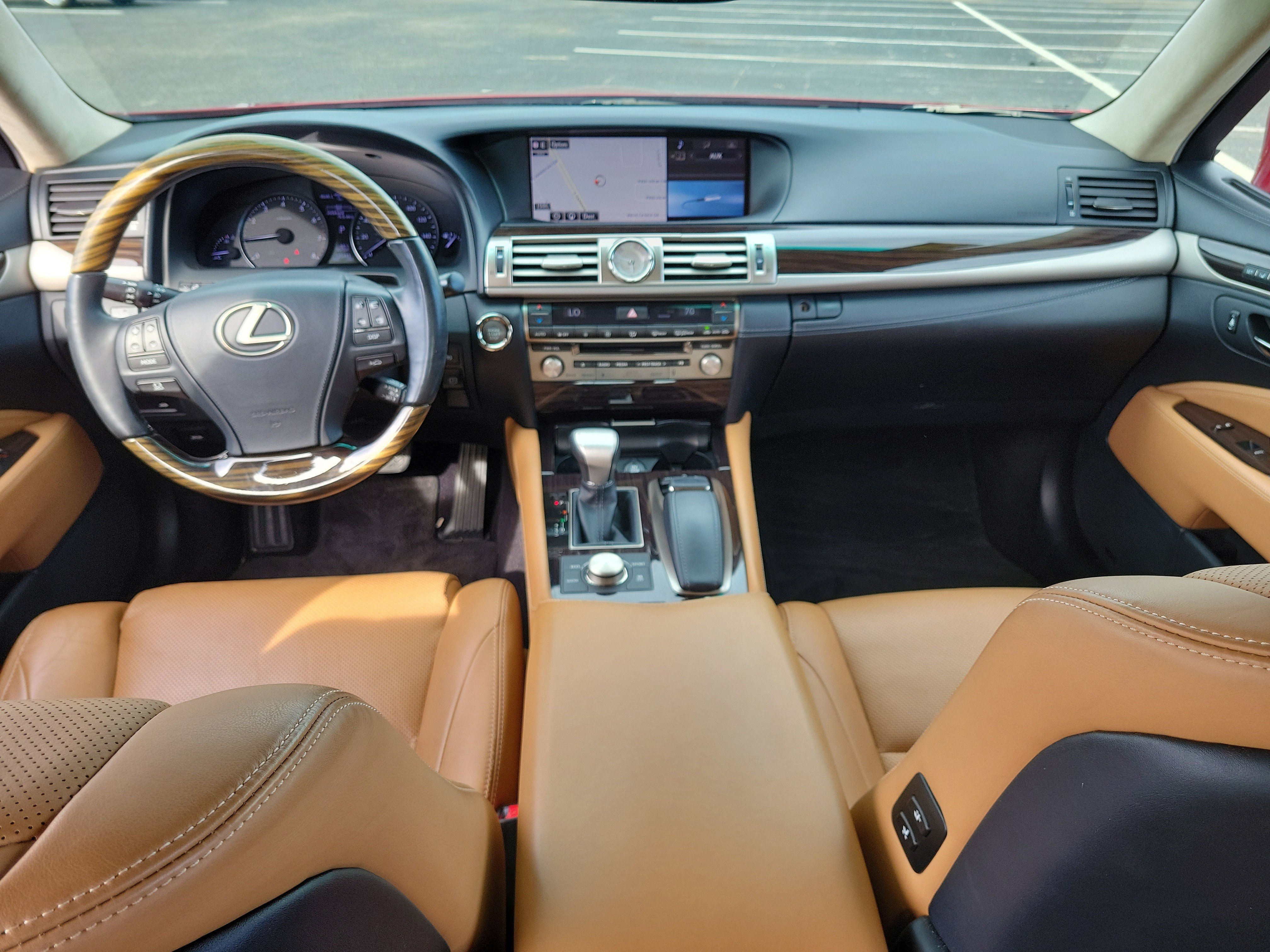 Used 2015 Lexus LS 460 w/ Comfort Package RWD image 16