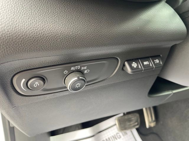 Used 2023 Buick Envision Essence w/ Technology Package I image 18