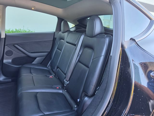 Used 2025 Tesla Model Y Long Range AWD/4WD image 31