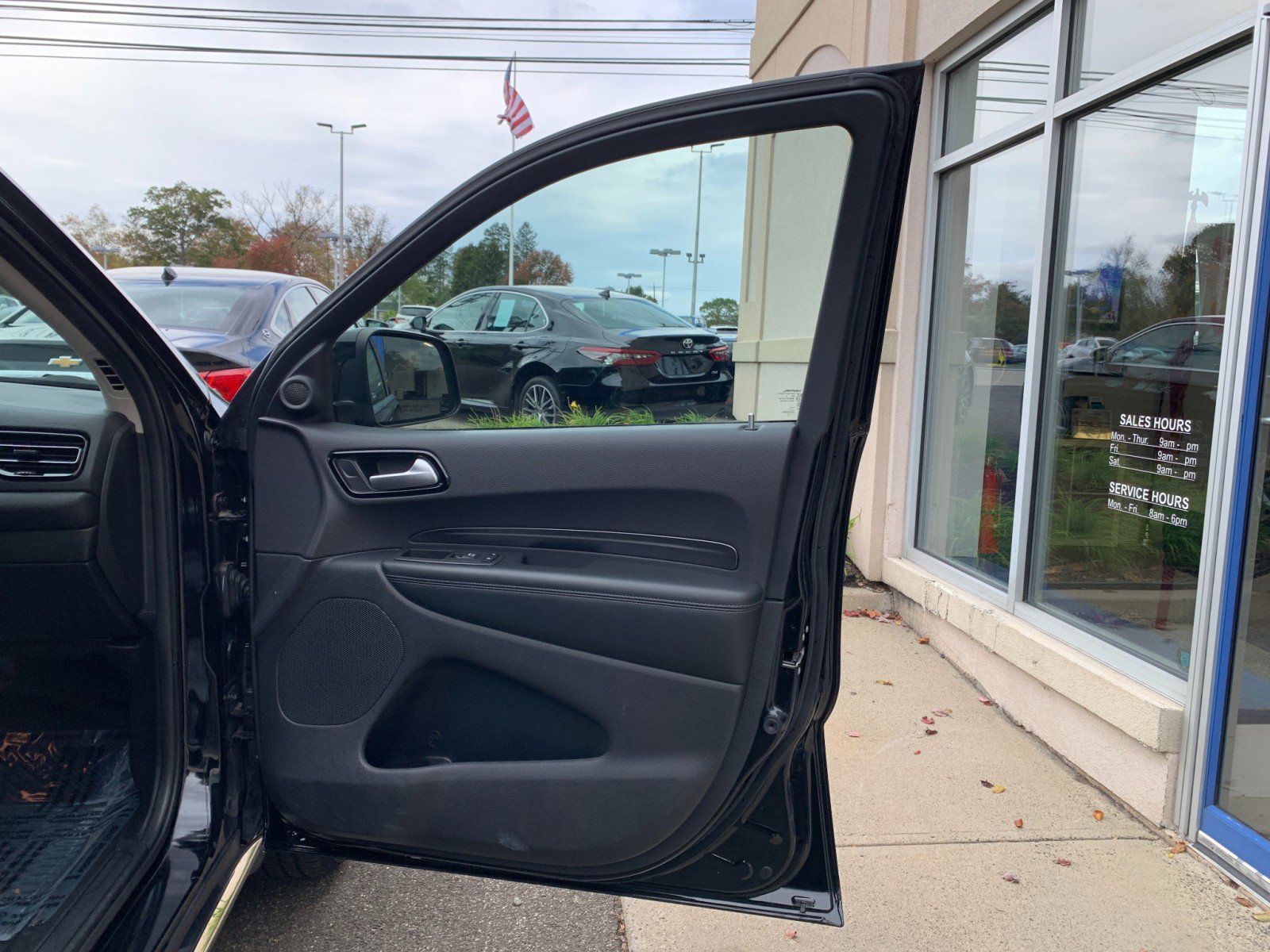 Used 2022 Dodge Durango AWD image 29