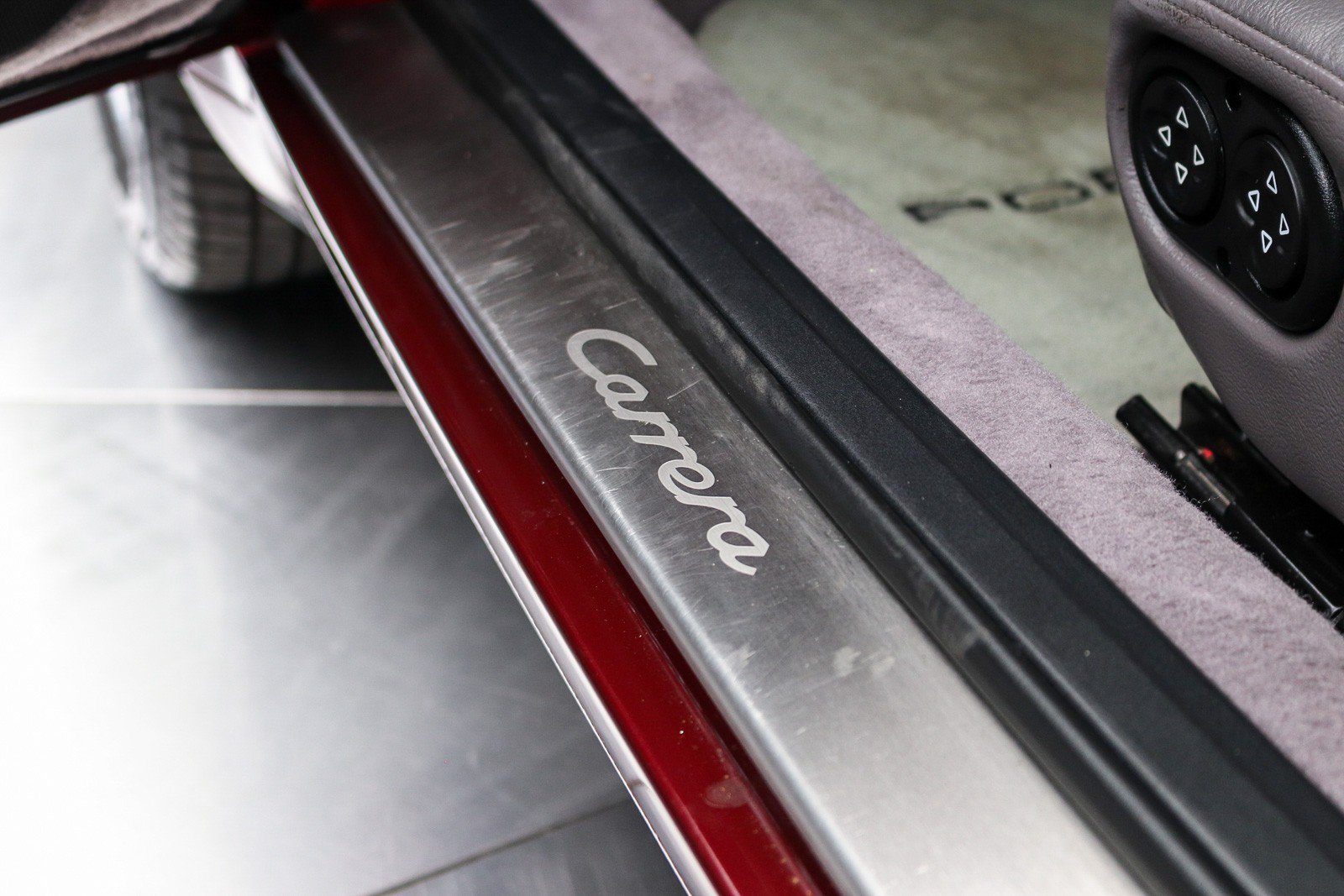 Used 1997 Porsche 911 Cabriolet image 40