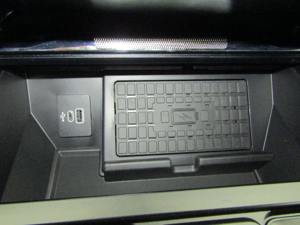 New 2025 Ford F150 Lariat w/ Equipment Group 502A High image 38