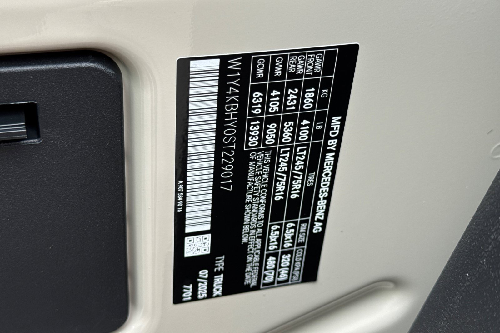 New 2025 Mercedes-Benz Sprinter 2500 image 33