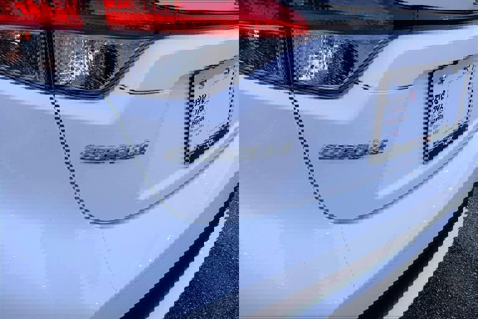 Used 2022 Toyota Corolla LE image 30