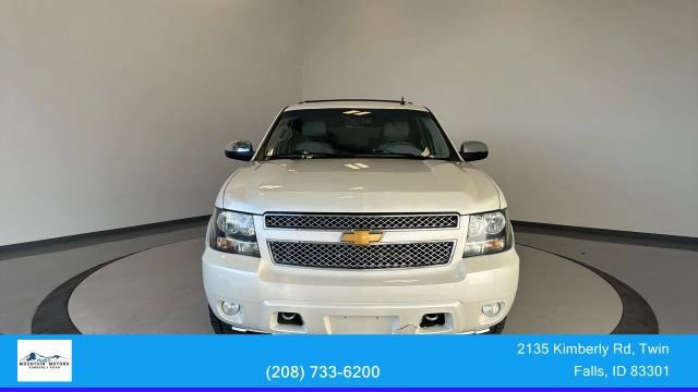 Used 2014 Chevrolet Suburban LTZ AWD/4WD image 2